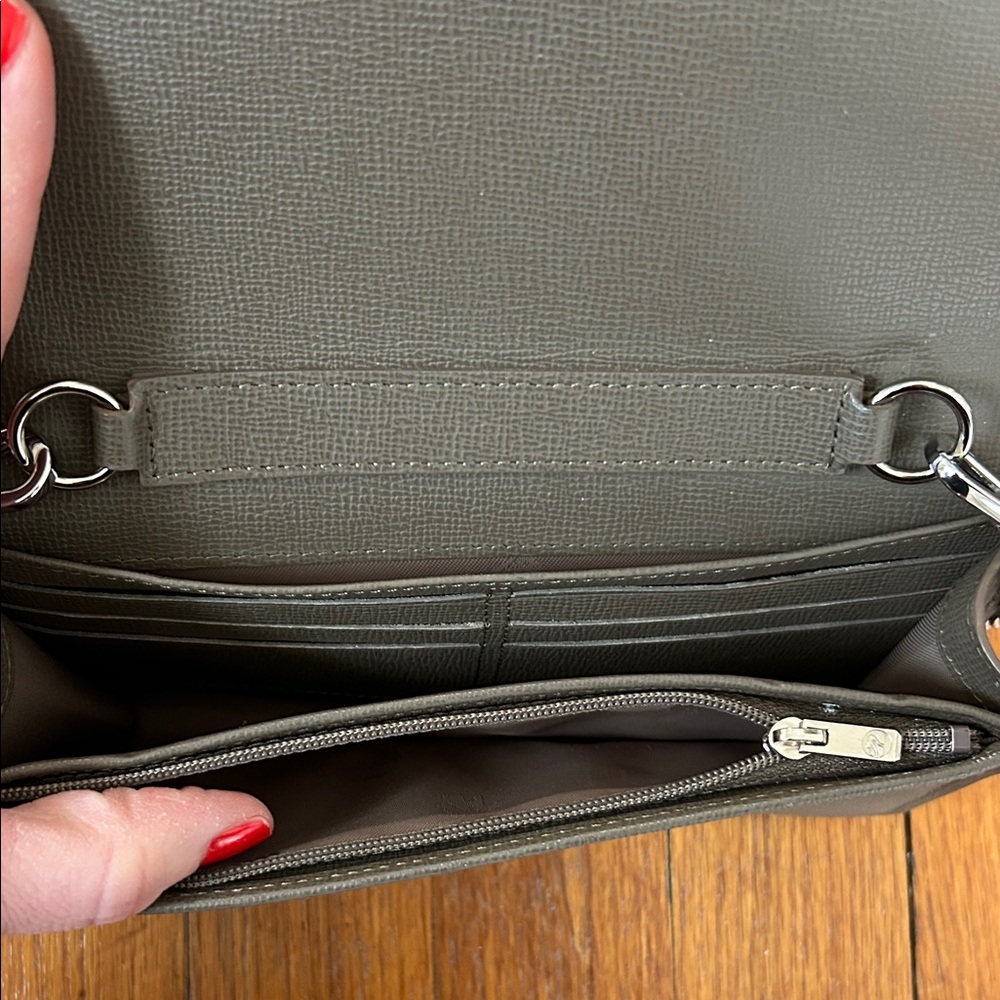 Longchamp Leather Crossbody Wallet Chain Bag - Picture 3 of 5